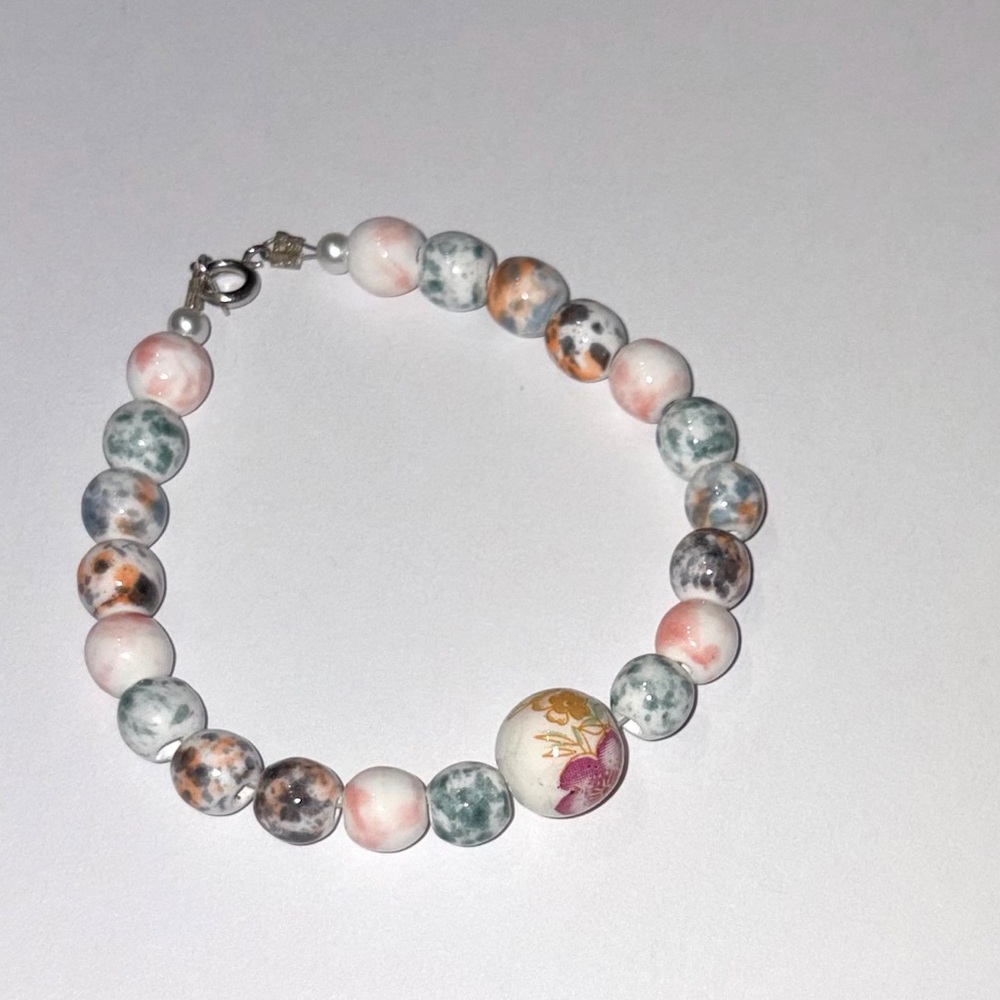 Elegant Multicolor Beaded Bracelet